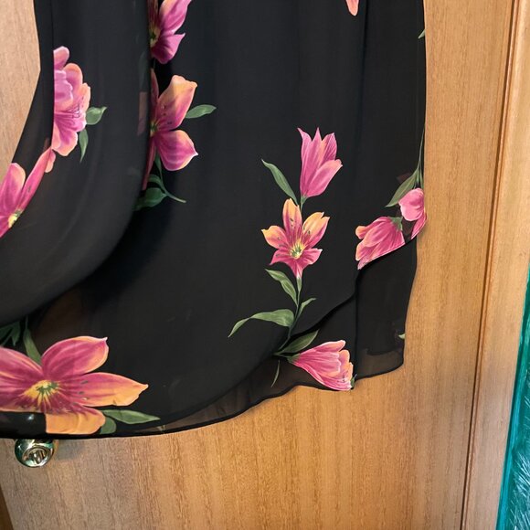 Tradition Plus 16W Pink Floral Print 2 piece Blouse and Skirt Set - Picture 9 of 10